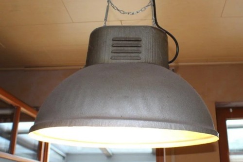 Alte industrielampe - alte,