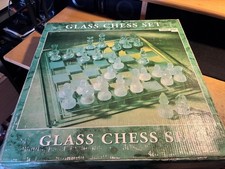 Design-Schachspiel Glas 20 x 20 cm - Chess Set Glass - Komplettset in OVP