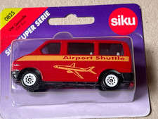 Siku 0825 - VW -  T4  - CARAVELLE IN ROT -AIRPORT SHUTTLE - Flughafen Transport