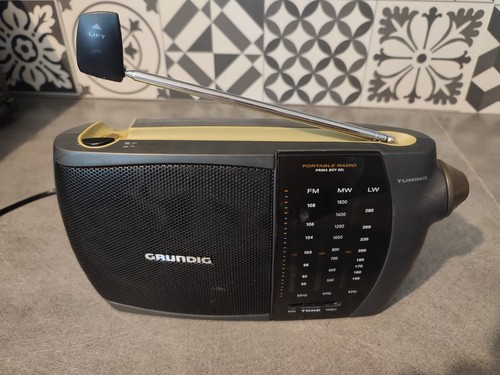 Tragbares radio grundig - radio,