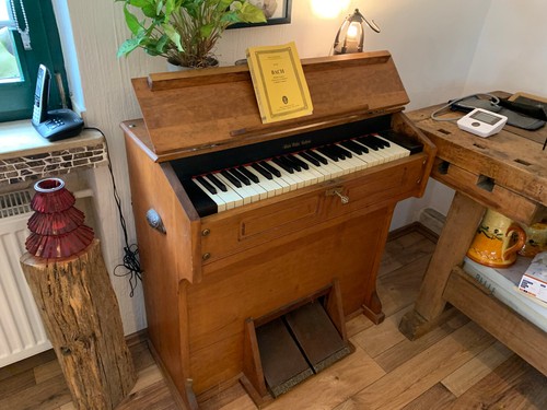 Altes harmonium mit - harmonium,
