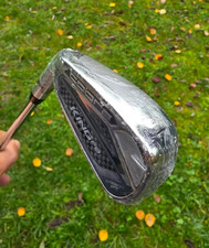 Cobra King F8 Eisen 7 Demoschläger - Regular Flex - Neu & Einfoliert - Linkshand