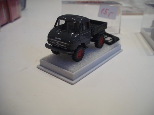 Brekina 39001 unimog 402 - 402, mit