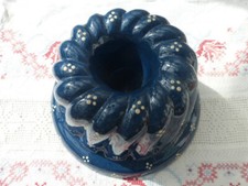 Gugelhupf Form, Keramik, dunkelblau, Durchmesser 20 cm mit Blumen Muster