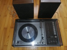 Grundig Studio 1500 Schallplattenspieler mit Radio