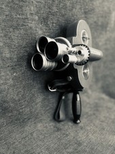 BELL & HOWELL KAMERA - 70 " DR " - USA - um 1955 - Objektiv: P. ANGENIEUX