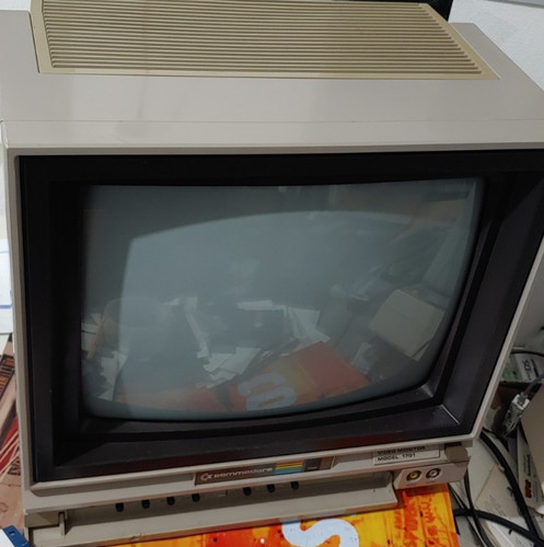 Commodore farbmonitor 1701 - commodore,