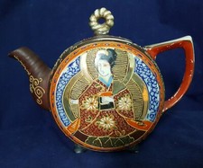 Ausgefallene Teekanne mit