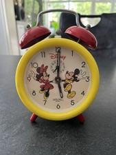 Disney Retro Wecker – Mickey & Minnie Mouse, Kult-Design