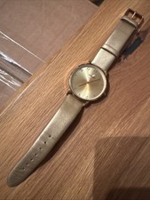 Goldfarbige Alte Uhr MAUI