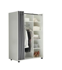 Kleiderschrank auf Rollen