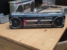 HITACHI  BOOMBOX TRK-W404W