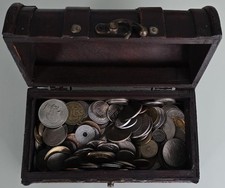MDS SCHATZKISTE PIRATENTRUHE MIT 1000 g MÜNZEN AUS ALLER WELT     #26