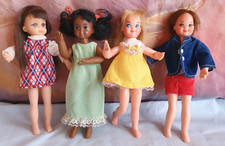 4x Tutti Todd Chris Carla Set B Kleider Barbie Schwester Biegepuppen Mattel 70er