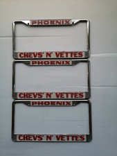 USA 3 Stück Chevrolet und Corvettes Nummernschildhalter Metall Chrom Vintage