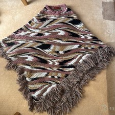 Missoni Poncho mit Fransen