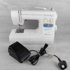 Janome MyStyle 22 Nähmaschine mit Fußpedalsteuerung