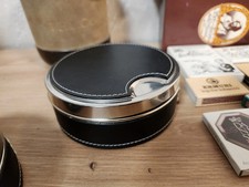 Tabakdose Metall mit Leder überzogen, schönem Design