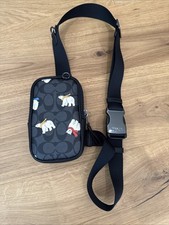 Coach Brust-Tasche Crossbody Schwarz Logo Eisbär