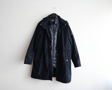 Dunkelblaue Funktionsjacke von