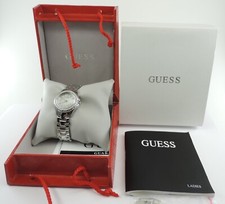 Guess Damenuhr mit Strasssteinen Quarz          Ref: 1995273L1