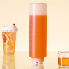 Dosierflasche mit Skala frei