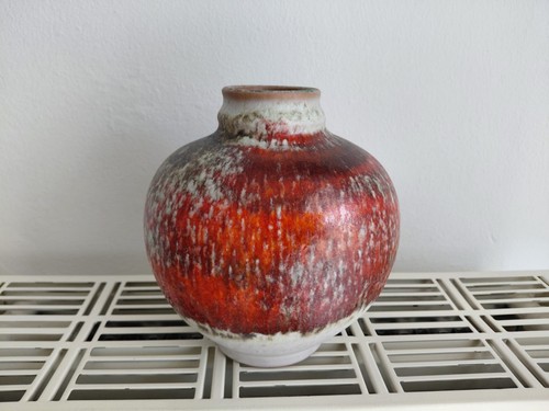 Abstrakte vase aus farbiger - abstrakte,