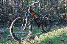 Canfield Balance mit Industry Nine Hydra Carbon-Laufradsatz mit CBF wie Revel