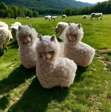 Alpaka Dekofigur 7cm Beige Wetterfest Resin Art-déco Garten Terrasse Geschenk