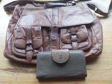 ledertasche und Geldbeutel