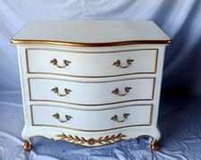 Königlich antike Kommode