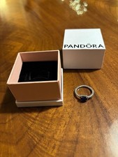 Pandora Ring Funkelnder Eckiger Blauer Strahlenkranz Silber 193555C01 Gr. 52