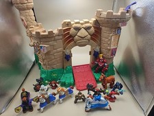 Fisher Price 1998 Great Adventures Löwen Zauberburg Spielset & Figuren siehe Bilder 