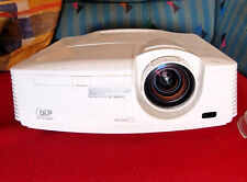 Mitsubishi XD600U Beamer Kontrast 2000:1  4.500 Ansi Lumen  LEIDER mit Aussetzer