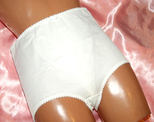 Charmantes Miederhöschen *