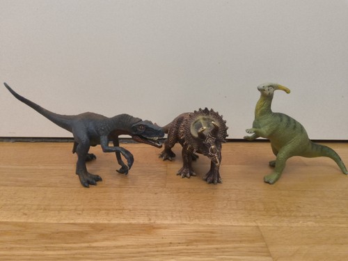 Herraasaurus pharasaurolopuhs - herraasaurus,,