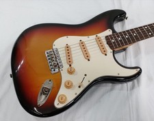 Squier SST-30 E-Gitarre - für