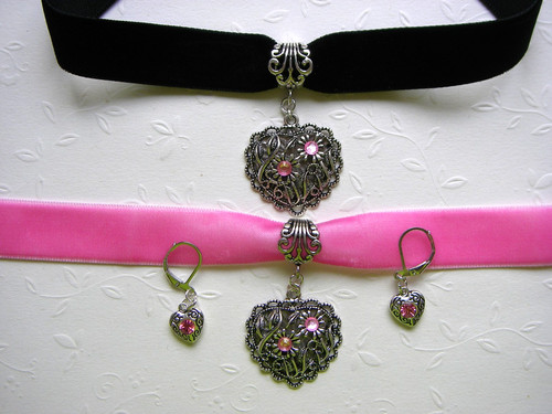 Kropfband rosa oder schwarz - rosa,