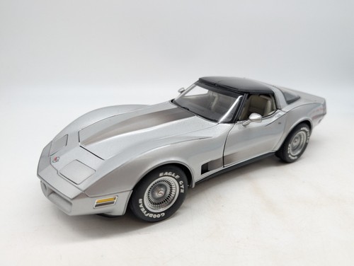 Autoart corvette 1982 - corvette,