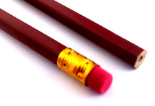 Bleistifte mit Radiergummi