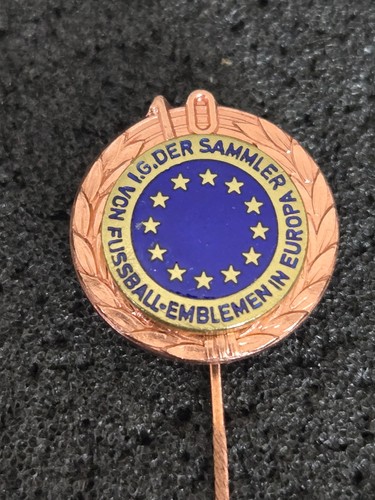 Sammler von fussball emblemen - sammler,