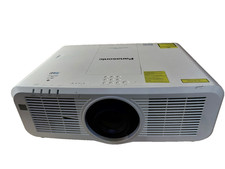Panasonic PT-MZ670 WUXGA-Lume großer HMDI VGA Full HD Laser Projektor getestet