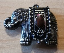 Kettenanhänger Uhr Elefant