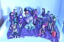 Monster High Sammlerpuppen selten - unbespielt * Amanita, Abbey, Draculaura uvm