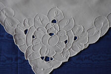 Handarbeit Richelieu uralter Tischläufer mit 6 gestickten Blüten 105 x 42 Leinen