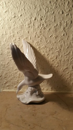 Möwe aus porzellan foreign - aus, porzellan.