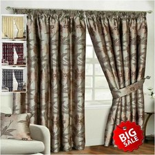 Paar vorgefertigte dicke