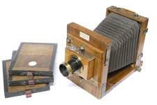 Schöne dekorative Holzkamera mit Messingobjektiv Sammlerstück 9x12