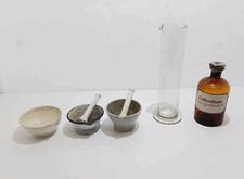 Konvolut Altes Labor Laborzubehör Mörser Glaskolben Flasche "Kolodium" #2