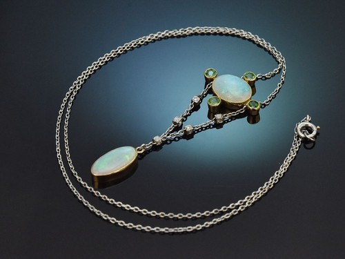 Opal collier mit tsavorithen - opal,
